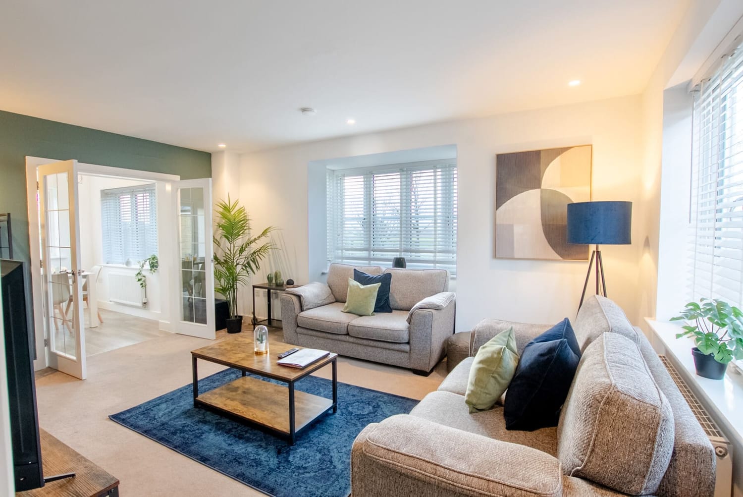 A professionally styled Lilypad Stays living room in Oxfordshire